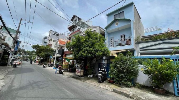 Nhà mặt tiền đường số 18 Quang Trung
