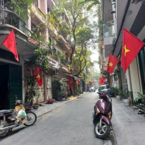 Nhà 2 tầng Bình Tân, Giáp Tân Phú, 2 mặt hẻm thoáng, sổ đẹp vuông vức, sở hữu ngay!