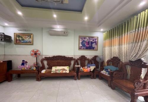 Hẻm xe hơi 20m, tương lai ra mặt tiền đường, 80m2 nhà 4 tầng, không lồ giới!