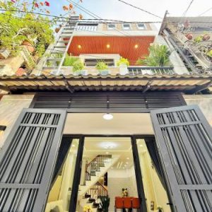 Bán nhà Tân Phú hiếm có, hẻm xe hơi, 4 tầng đẹp long lanh chỉ 8 tỷ